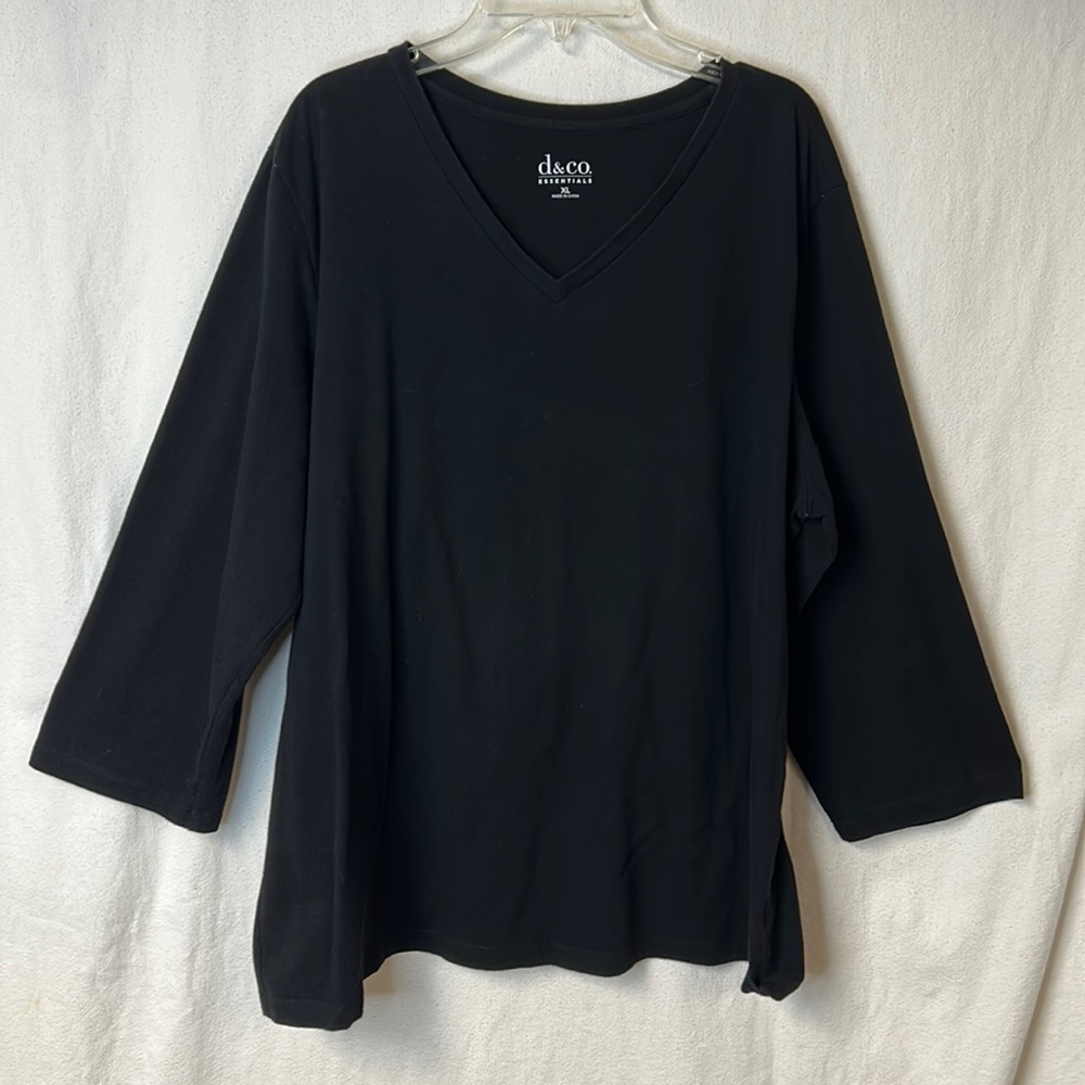 D&CO Women’s Tunic Black Size XL V Neck Stretchy and Soft